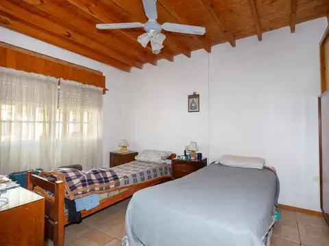 Casa 3 ambientes con 2 baños