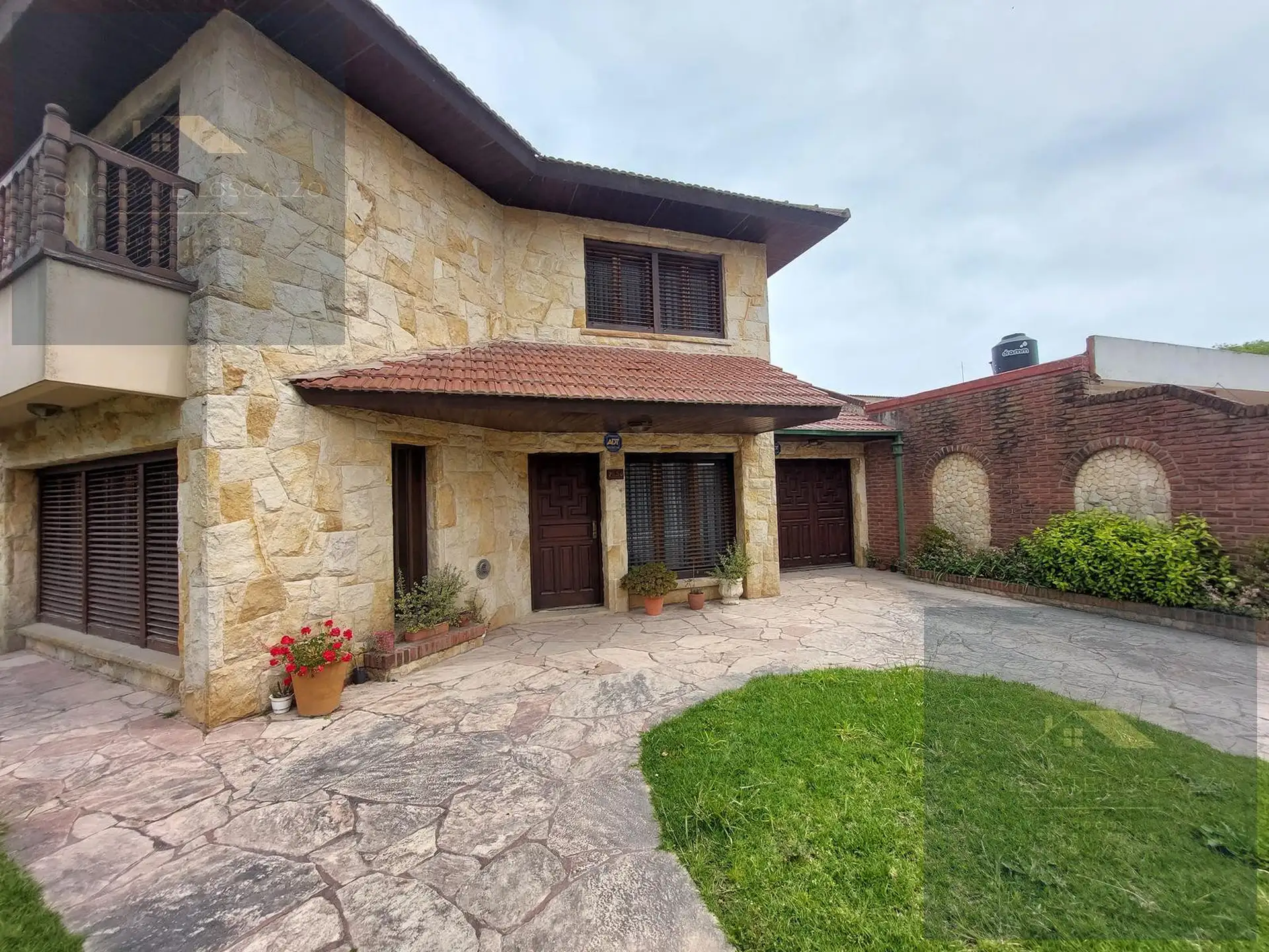 Venta chalet en Barrio Lopez de Gomara