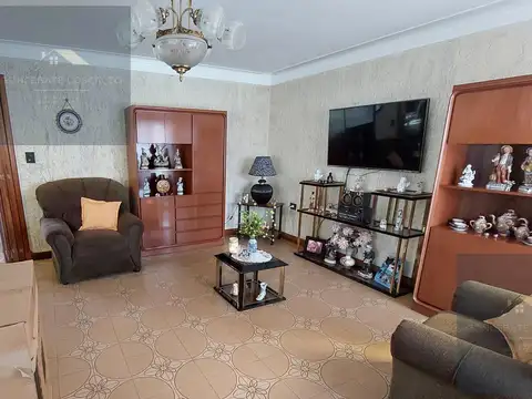 Casa en Venta en Barrio Lopez De Gomara, USD 155.000