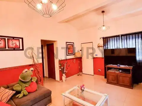 VENTA CASA 4 AMB CON PILETA EN TORTUGUITAS