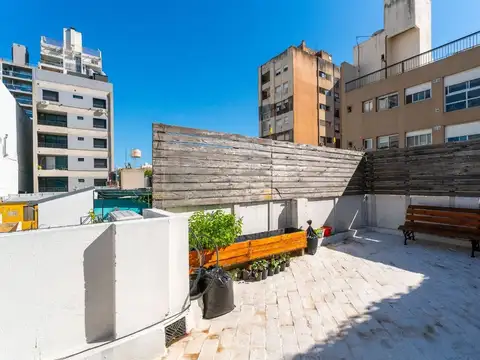 CASA DE PASILLO 2 DORMITORIOS Y COMODIN EN ABASTO