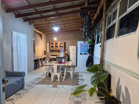 Casa 3 ambientes con 1 baño