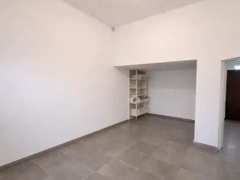VIVIENDA 4 AMB CON LOCAL COMERCIAL