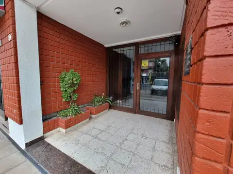 Avenida 3 entre Paseos 141 y 142 100