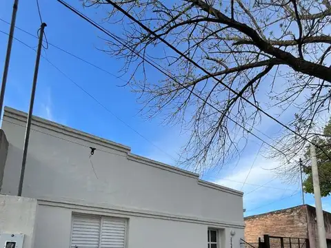 Avellaneda  al 2500