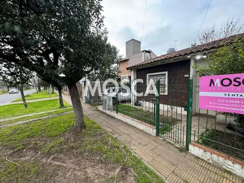 CASA EN VENTA OPORTUNIDAD ZONA OESTE