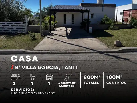 SE VENDE CASA DE DOS DORMITORIOS, PISCINA Y COCHERA EN VILLA GARCÍA, TANTI!