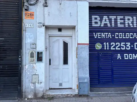 P.H. 3 AMB.- 2 BAÑOS - C/PATIO