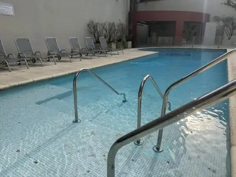 Pacheco De Melo 2500, Piso alto