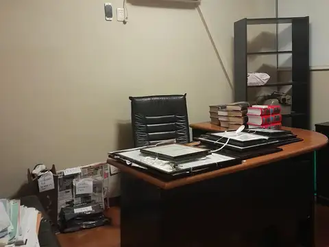 Oficina en Venta al Este