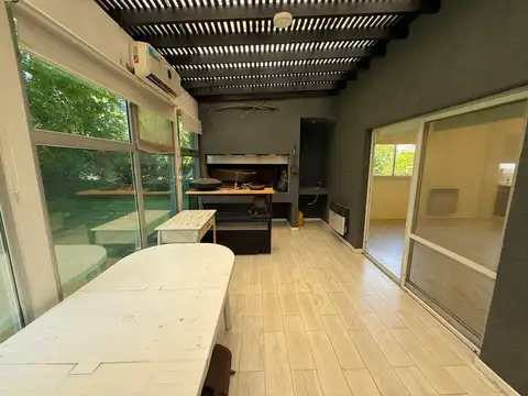 Venta casa 5 ambientes APTA CREDITO - Barrio Privado La Campiña
