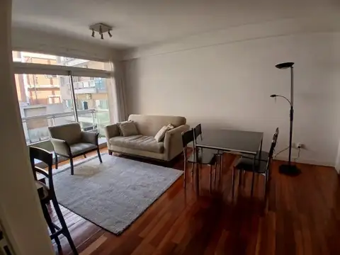 1200 , Piso 1