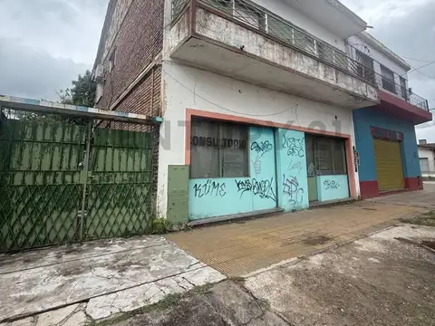 venta de local comercial y vivienda de 3 amb.