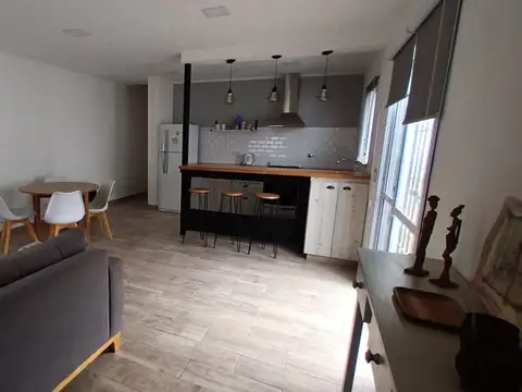 Casa en Alquiler con 1 cochera