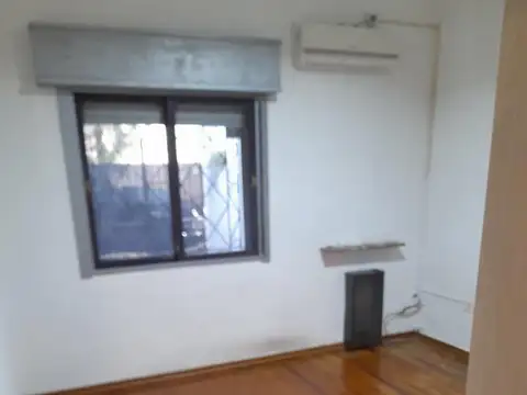 Depto Tipo Casa en Venta 40 años