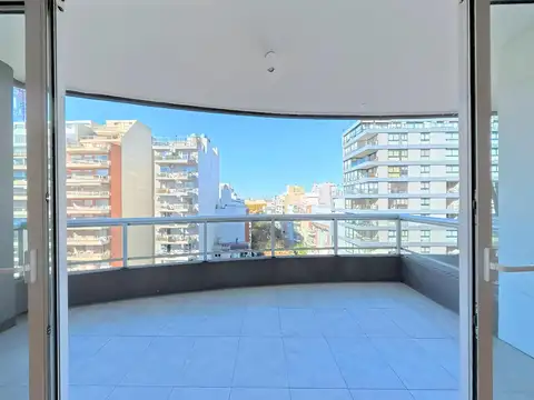 Venta  Excelente 2 AMBIENTES  Frente Balcón aterrazado Toilette Amenities  Gym Pileta Sum  Parrilla Laundry