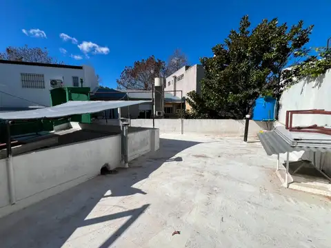 VENTA PH 3 AMBIENTES EN LA LUCILA EN PLANTA BAJA