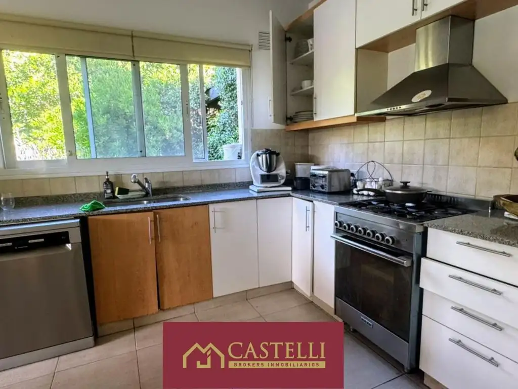 Casa en Saint Matthews de 3 dormitorios