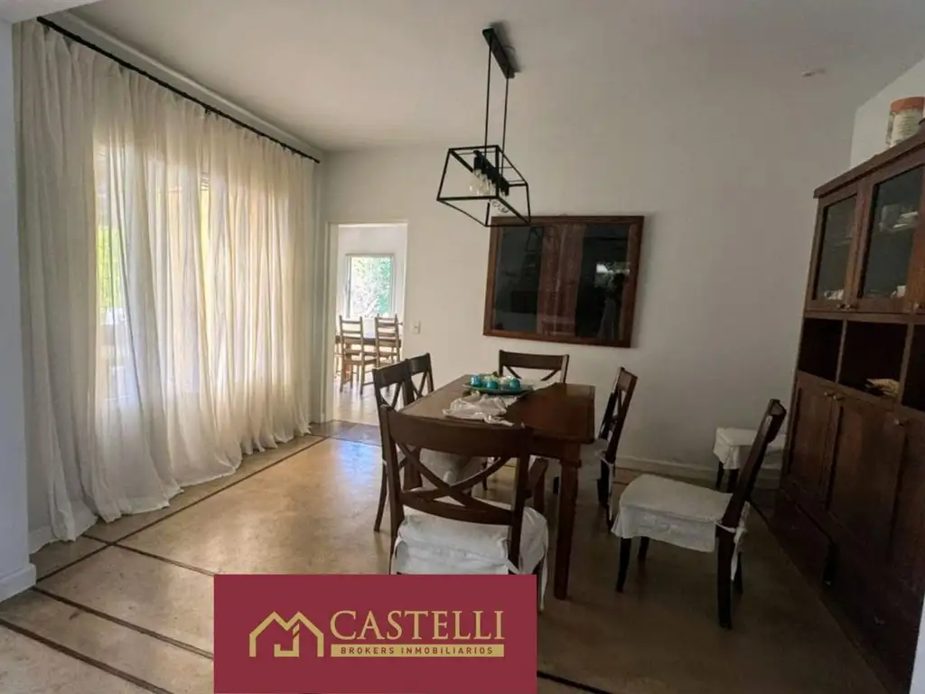 Casa en Venta en Saint Matthews