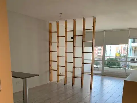 MONOAMBIENTE EN ALQUILER | ZONA CENTRO | BALCÓN