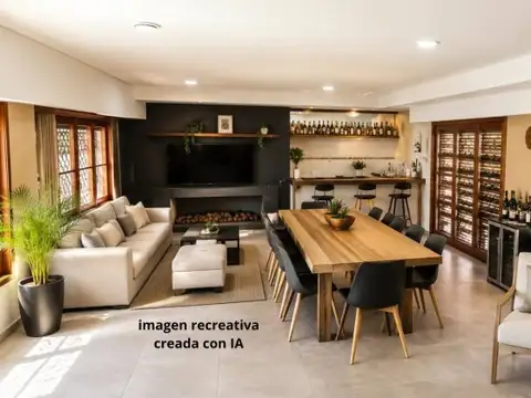 Casa en Venta con 4 cocheras