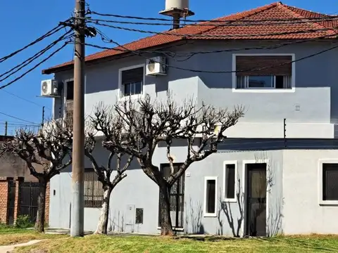 VENTA CASA PARA DOS FAMILIAS GERLI APTO CREDITO