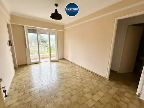 Esmeralda 2700, Piso 2