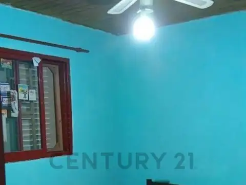 En Venta: Hermosa Casa Familiar de 3 Dormitorios con Hogar, Garage y Pileta en Humboldt