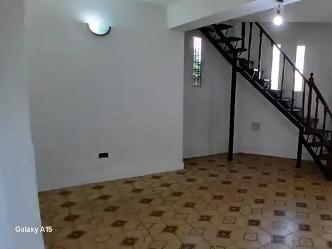 Casa 2 ambientes con 2 baños