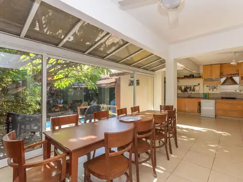 Casa en Venta con 1 cochera