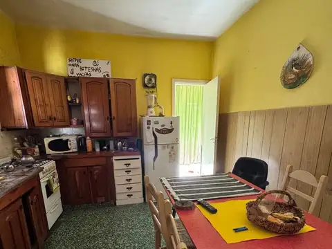 Casa 5 ambientes con 1 baño
