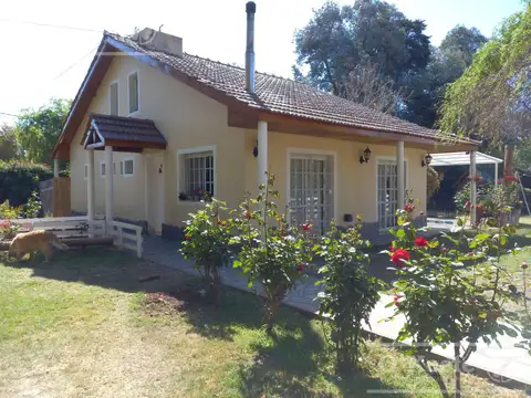 Casa 5 ambientes con 3 baños