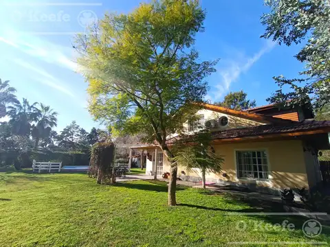 Quinta en venta con pileta en El Pato sobre lote de 895m2 Apto crédito!!