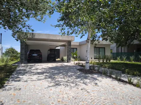 CASA EN VENTA LA RESERVA CARDALES