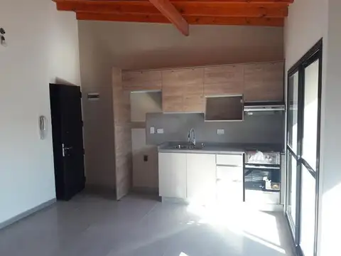 HERMOSO DEPTO. 2 AMBIENTES CON COCHERA EN ALQUILER - MUNRO