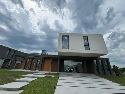 Casa en Venta de 5 dormitorios