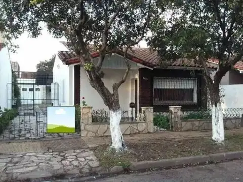 OPORTUNIDAD VENTA CASA 3 AMBIENTES EN ITUZAINGO NORTE
