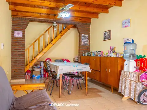 Casa 5 ambientes con 2 baños