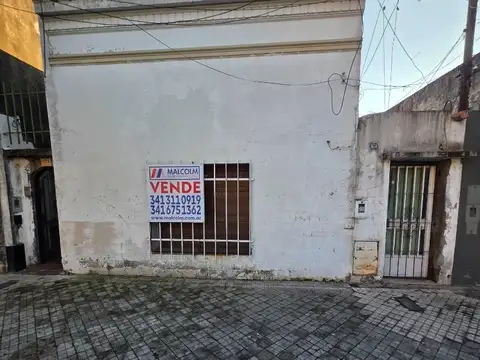 CASA DE 2 DORMITORIOS A RESTAURAR -