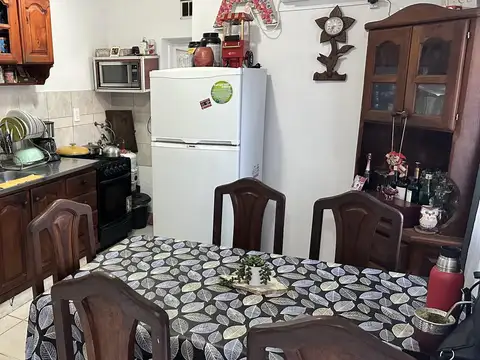 Casa 3 ambientes con 1 baño