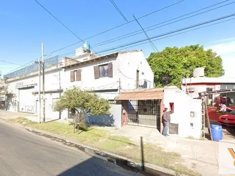 Córdoba e/ Charcas y Maza