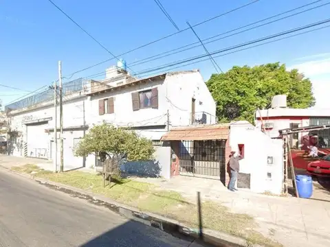 Córdoba e/ Charcas y Maza