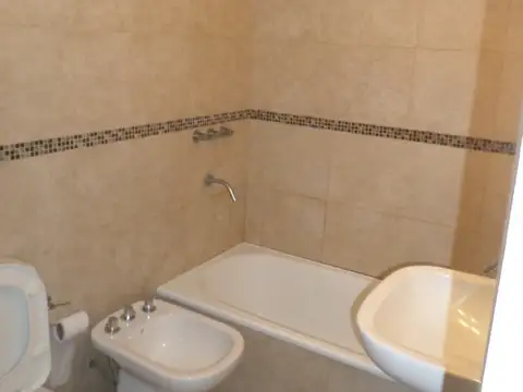 Depto Tipo Casa en Alquiler de 2 ambientes
