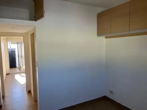 Armenia 2400, Piso 2