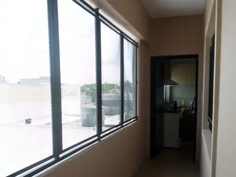 Armenia 2400, Piso 2