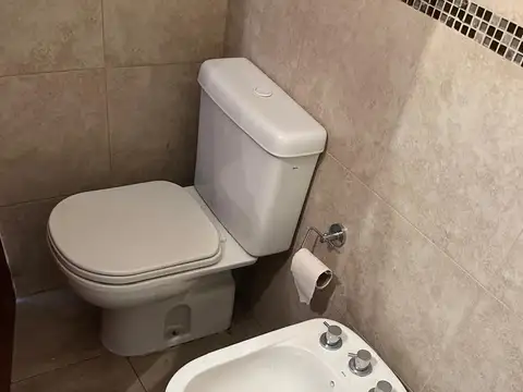 Armenia 2400, Piso 2