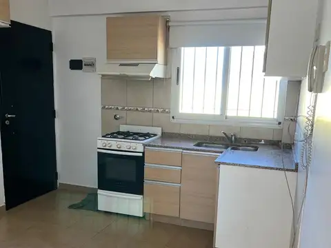 Depto Tipo Casa 2 ambientes con 1 baño