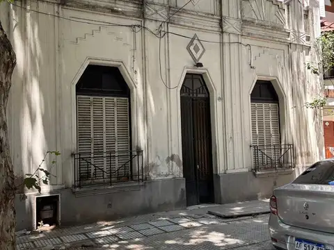 unico lote a la venta en Flores zona comercial 