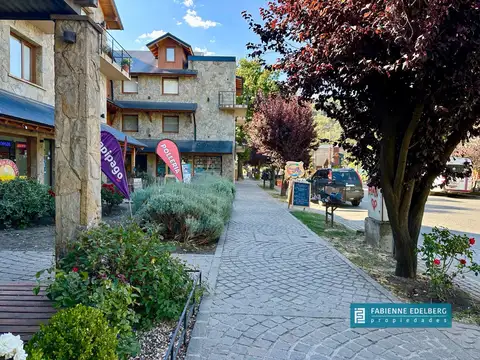 Venta Locales comerciales sobre Av, San Martin al 1300 - San Martin De Los Andes