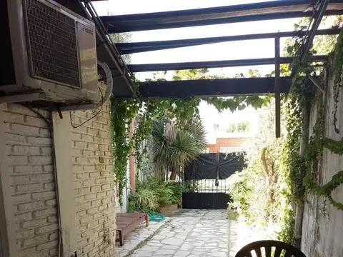 VENTA CASA + LOCAL - HAEDO - APTO CREDITO